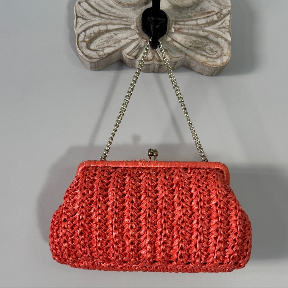 Vintage Coral Crochet Clutch with Gold Chain - Picture 3 of 7